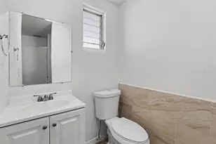 5585 Atlantic Ave N, Saint Petersburg, FL 33703 - Photo 13