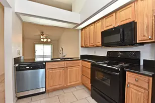 2809 Waxy Willow Ln, Orlando, FL 32808 - Photo 3