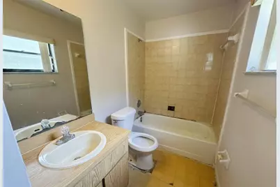 762 Kings Cove Court, Orlando, FL 32807 - Photo 11