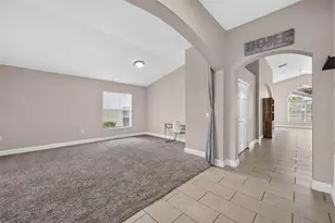124 Lancaster Dr, Davenport, FL 33897 - Photo 5