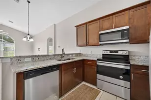 124 Lancaster Dr, Davenport, FL 33897 - Photo 13