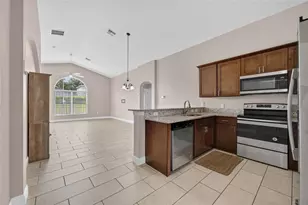 124 Lancaster Dr, Davenport, FL 33897 - Photo 9