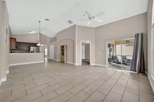 124 Lancaster Dr, Davenport, FL 33897 - Photo 11