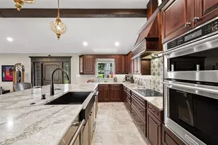 1002 Loves Point Dr, Leesburg, FL 34748 - Photo 23