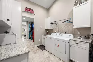 1002 Loves Point Dr, Leesburg, FL 34748 - Photo 43