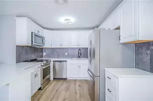 400 Pennsylvania Ave, Fruitland Park, FL 34731 - Photo 9