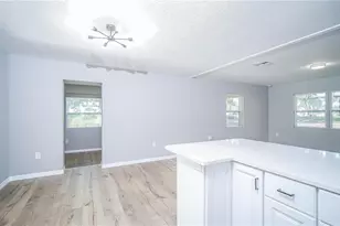 400 Pennsylvania Ave, Fruitland Park, FL 34731 - Photo 13