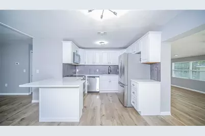 400 Pennsylvania Avenue, Fruitland Park, FL 34731 - Photo 11