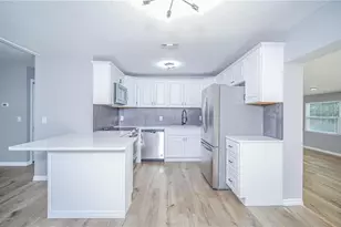 400 Pennsylvania Ave, Fruitland Park, FL 34731 - Photo 11