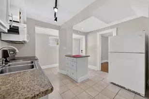 834 N Alexander St, Mount Dora, FL 32757 - Photo 11