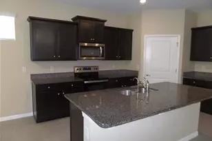 7832 Penrose Pl, Wildwood, FL 34785 - Photo 9