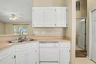 121 Shaddock Dr, Auburndale, FL 33823 - Photo 11