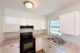 1735 Jefferson Dr, Mount Dora, FL 32757 - Photo 13