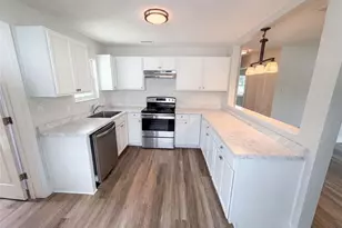 2596 38th Ave N, Saint Petersburg, FL 33713 - Photo 7