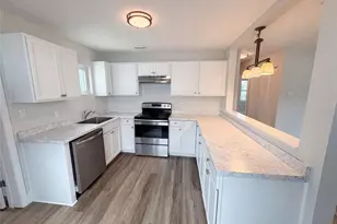 2596 38th Ave N, Saint Petersburg, FL 33713 - Photo 9