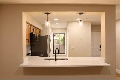 5313 Indian Creek Drive #D04, Orlando, FL 32811 - Photo 3