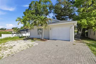2303 Bahia Vista St, Sarasota, FL 34239 - Photo 3