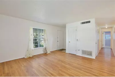 2319 Continental Boulevard, Orlando, FL 32808 - Photo 7