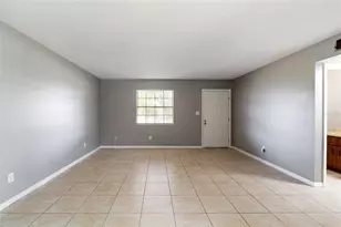710 N Sinclair Ave, Tavares, FL 32778 - Photo 9