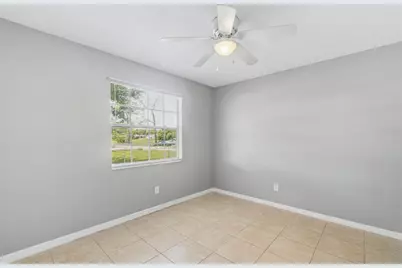 710 N Sinclair Avenue, Tavares, FL 32778 - Photo 17