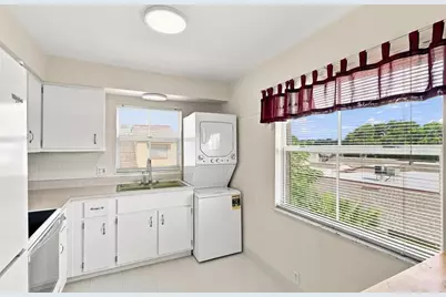 438 Windmeadows Street #438, Altamonte Springs, FL 32701 - Photo 15