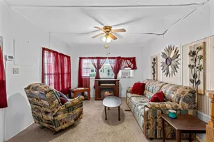 477 Marina Ln, Tavares, FL 32778 - Photo 11