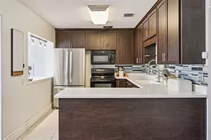 707 S Crystal Lake Dr, Orlando, FL 32803 - Photo 17