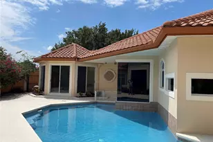 7460 Park Springs Cir, Orlando, FL 32835 - Photo 5