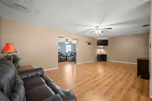 1351 Cr 482N, Lake Panasoffkee, FL 33538 - Photo 19