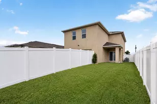 1021 Silverbell Trl, Saint Cloud, FL 34771 - Photo 11