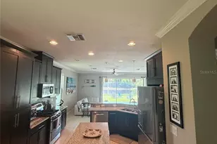 6145 Anise Dr, Sarasota, FL 34238 - Photo 5