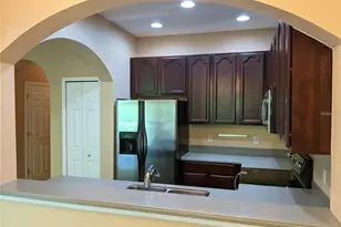 10272 Park Commons Dr, Orlando, FL 32832 - Photo 9