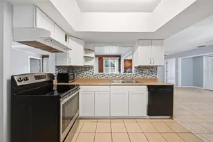 8334 Crosswicks Dr, Orlando, FL 32819 - Photo 5
