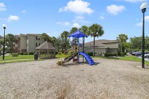 1939 Summer Club Dr, Oviedo, FL 32765 - Photo 25