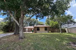 854 Humphrey Blvd, Deltona, FL 32738 - Photo 3