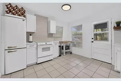 140 N Johns Street, Mount Dora, FL 32757 - Photo 13