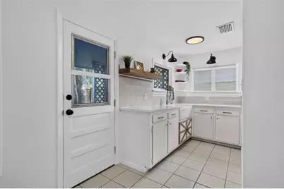 140 N Johns Street, Mount Dora, FL 32757 - Photo 17