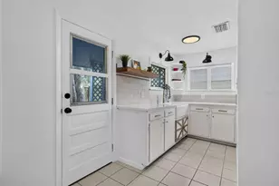 140 N Johns St, Mount Dora, FL 32757 - Photo 17