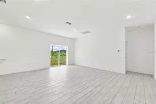 632 Hudson Valley Dr, Poinciana, FL 34759 - Photo 9