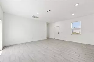 632 Hudson Valley Dr, Poinciana, FL 34759 - Photo 5