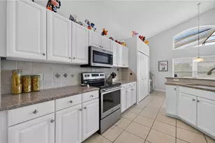 213 Spanish Moss Rd, Davenport, FL 33837 - Photo 13