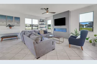 4347 Silver Creek Street, Kissimmee, FL 34744 - Photo 9