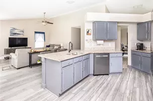 2540 Rolling Broak Dr, Orlando, FL 32837 - Photo 9