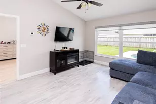 2540 Rolling Broak Dr, Orlando, FL 32837 - Photo 3