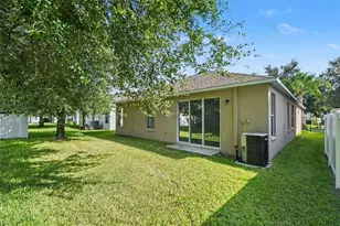 453 Westchester Hills Ln, Valrico, FL 33594 - Photo 17