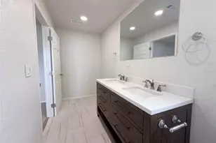 124 San Benito Ave, North Port, FL 34287 - Photo 3