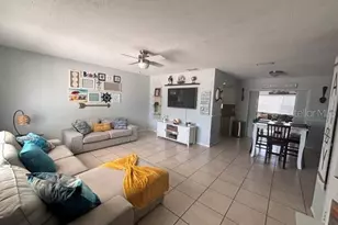 8218 43rd Ave W, Bradenton, FL 34209 - Photo 3