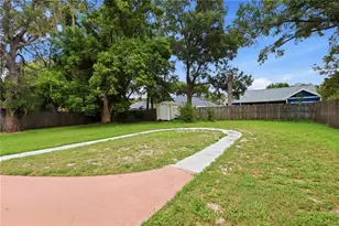 502 Mary Sue St, Fruitland Park, FL 34731 - Photo 15