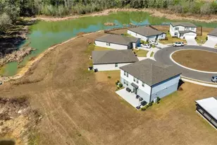 3070 Forrest Plum Ct, Zephyrhills, FL 33540 - Photo 11