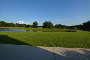 3070 Forrest Plum Ct, Zephyrhills, FL 33540 - Photo 9